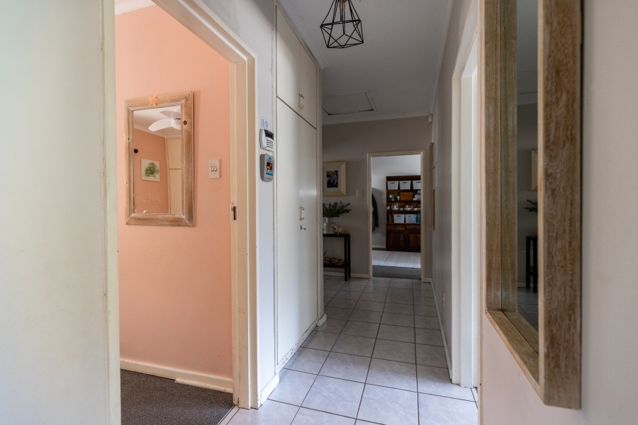 4 Bedroom Property for Sale in Summerstrand Eastern Cape